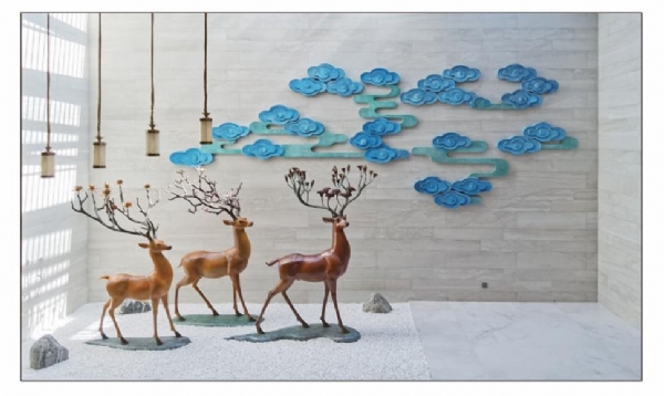 《鹿鳴吉祥》  作者：傅紹相   材質：青銅   高度：2.48m   安放：德州  